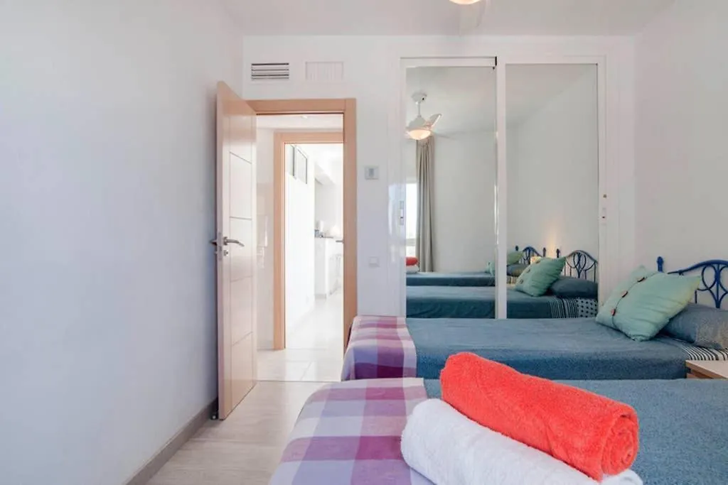 021 - Wonderful Beachfront Apartment With Stunning Sea Views بينالماذينا 0*,