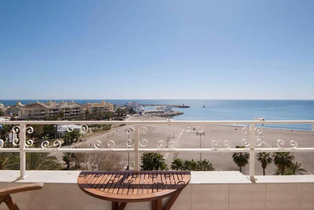 021 - Wonderful Beachfront Apartment With Stunning Sea Views Benalmádena España
